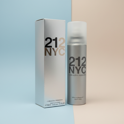 Perfume 212 NYC Refreshing Desodorante Feminino - Carolina Herrera em composição atmosférica com iluminação sofisticada