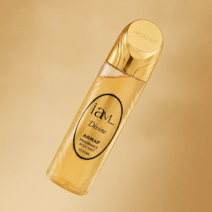 Detalhe do frasco do perfume Body Mist I Am Divine Leve Feminino - Armaf com foco no vidro e no líquido