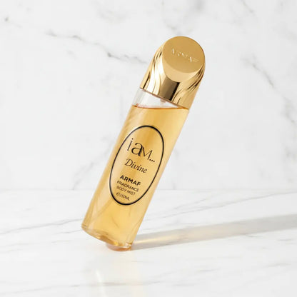 Perfume Body Mist I Am Divine Leve Feminino - Armaf em composição de luxo com iluminação sofisticada