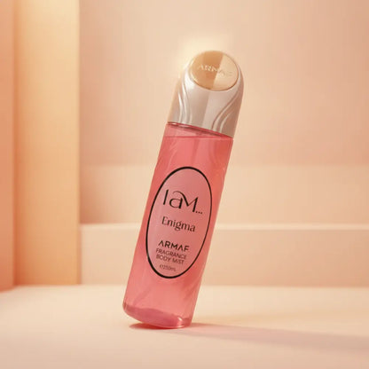 Perfume Body Mist I Am Enigma Feminino - Armaf em composição atmosférica com iluminação sofisticada