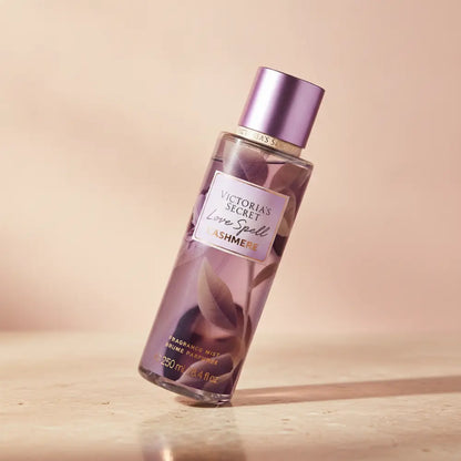 Body Splash Love Spell Cashmere Feminino - Victoria's Secret - Universo do Perfume