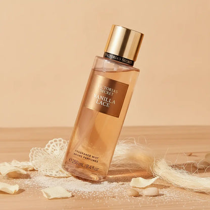 Perfume Body Splash Vanilla Lace Perfumação Corporal Feminino - Victoria's Secret em composição olfativa inspirada na fragrância