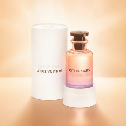 Perfume City of Stars Eau de Parfum Unissex - Louis Vuitton em composição atmosférica com iluminação sofisticada