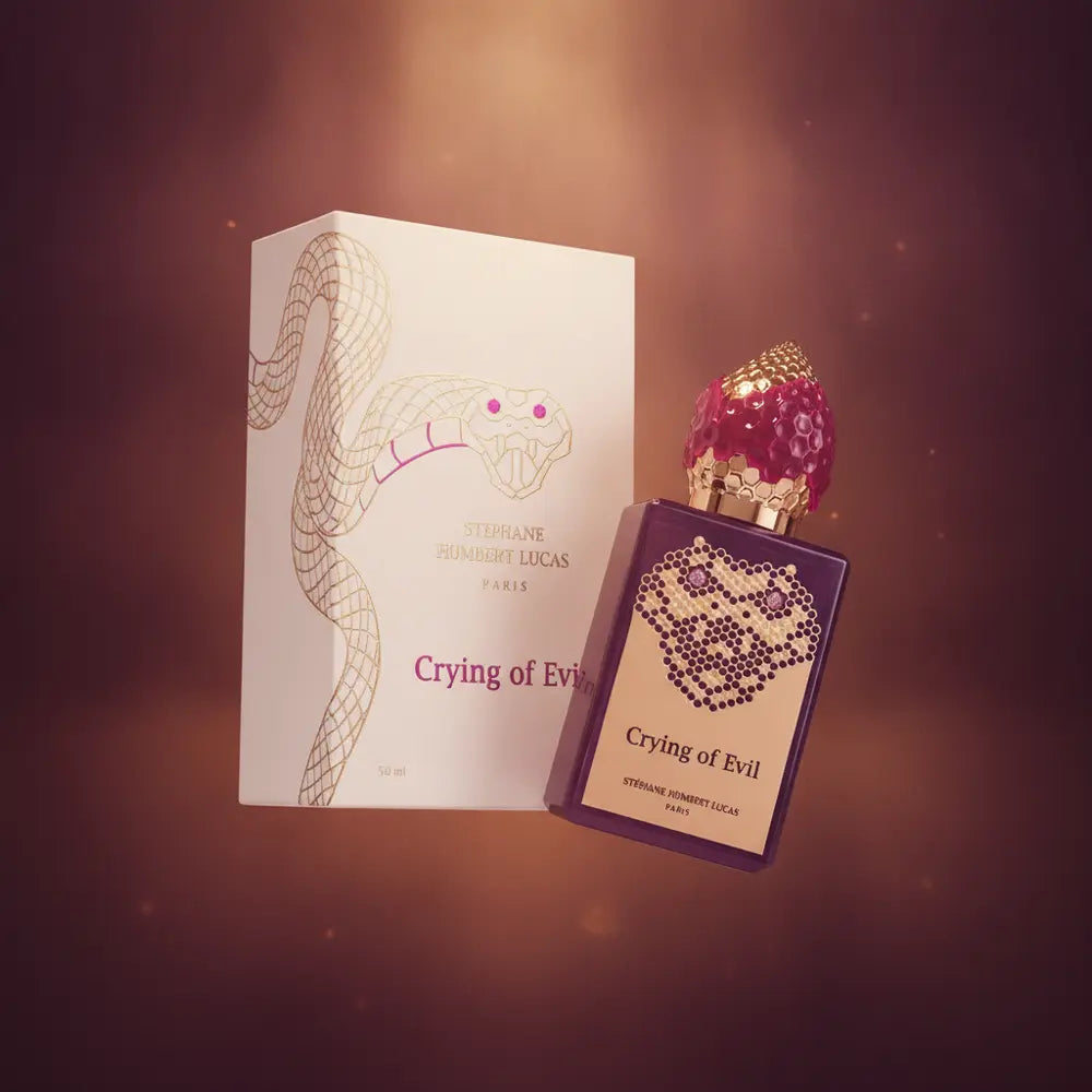 Perfume Crying of Evil Eau de Parfum Unissex - Stéphane Humbert Lucas em composição atmosférica com iluminação sofisticada