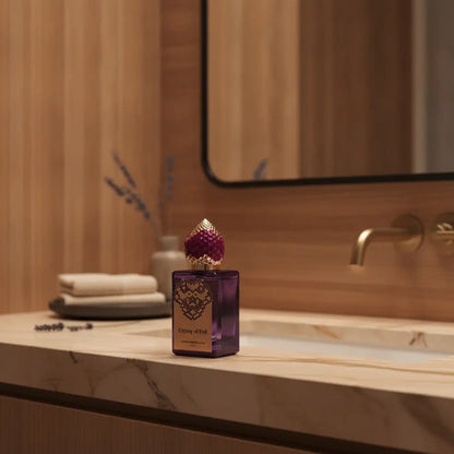 Perfume Crying of Evil Eau de Parfum Unissex - Stéphane Humbert Lucas em ambiente elegante de lifestyle