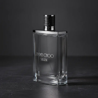 Perfume Decant Jimmy Choo Man Eau de Toilette Masculino - Jimmy Choo em composição de luxo com iluminação sofisticada