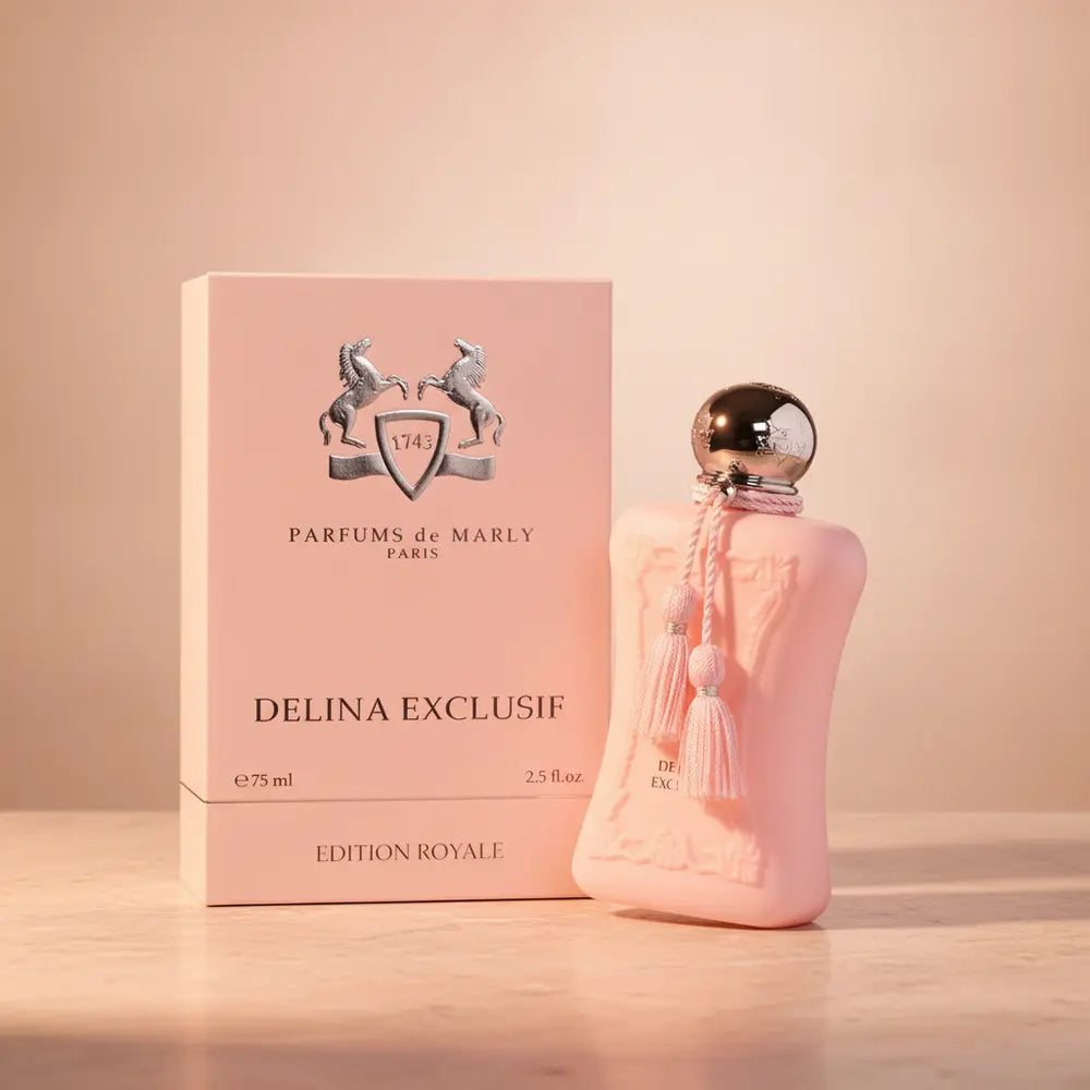 Perfume Delina Exclusif Eau de Parfum Feminino - Parfums de Marly em composição de luxo com iluminação sofisticada