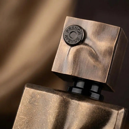 Spectre Eau de Parfum Masculino - French Avenue - Universo do Perfume