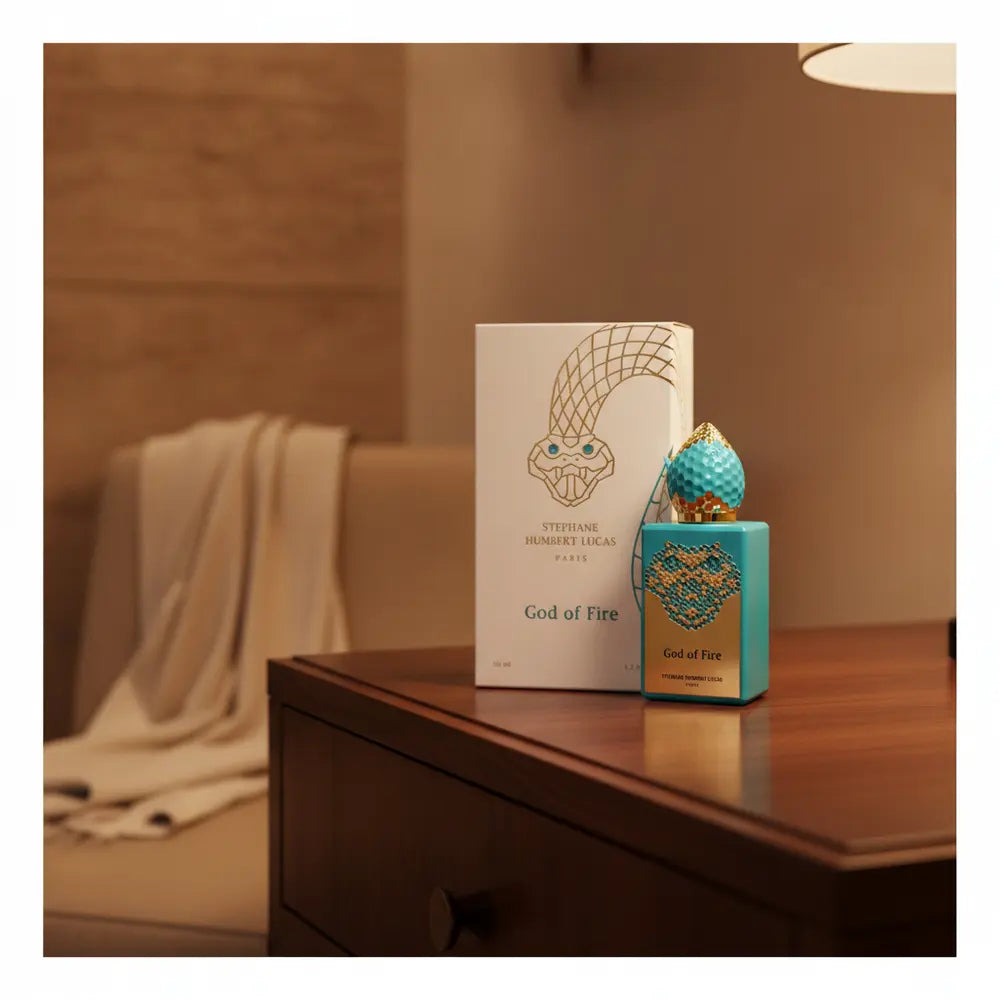 Perfume God of Fire Eau de Parfum Unissex - Stephane Humbert Lucas em ambiente elegante de lifestyle