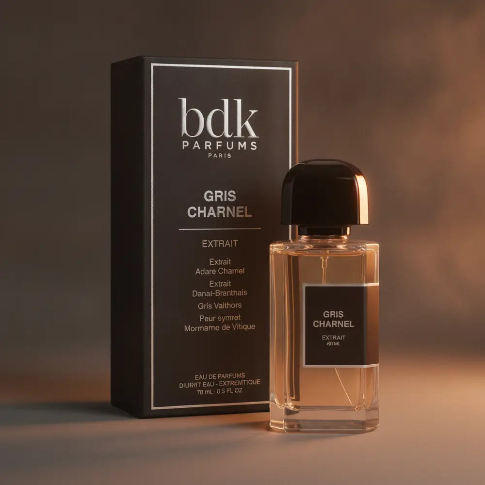 Perfume Gris Charnel Eau de Parfum Unissex - BDK Parfums em composição atmosférica com iluminação sofisticada