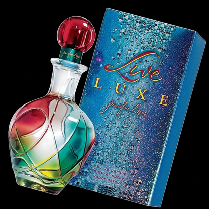 Detalhe do frasco do perfume Live Luxe Eau de Parfum Feminino - Jennifer Lopez com foco no vidro e no líquido