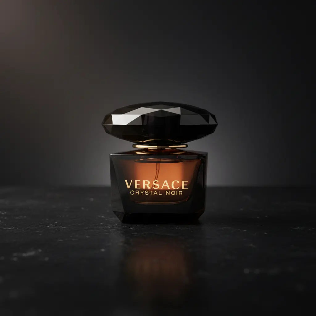 Miniatura Crystal Noir Eau de Toilette Feminino - Versace - Universo do Perfume