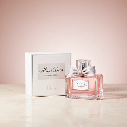 Miss Dior Eau de Parfum Feminino - Dior - Universo do Perfume