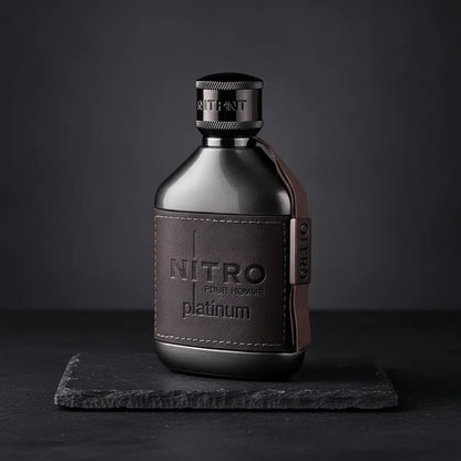 Perfume Nitro Platinum Eau de Parfum Masculino - Dumont em composição de luxo com iluminação sofisticada