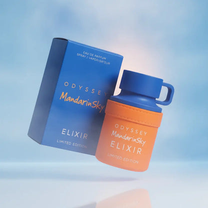 Perfume Odyssey Mandarin Sky Elixir Eau de Parfum Masculino - Armaf em composição atmosférica com iluminação sofisticada