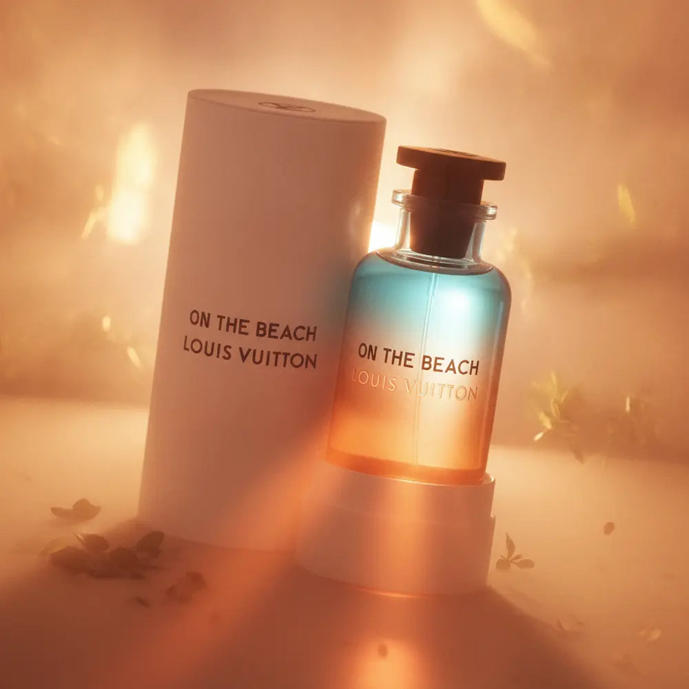 Perfume On The Beach Eau de Parfum Unissex - Louis Vuitton em composição atmosférica com iluminação sofisticada